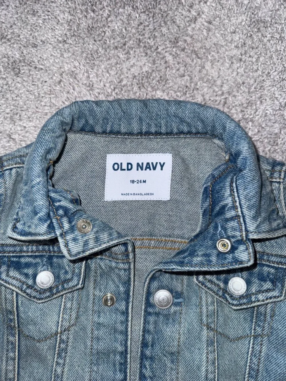 Boys or Girls Size 18-24 Months Old Navy Unisex Light-Wash Jean Jacket for Baby